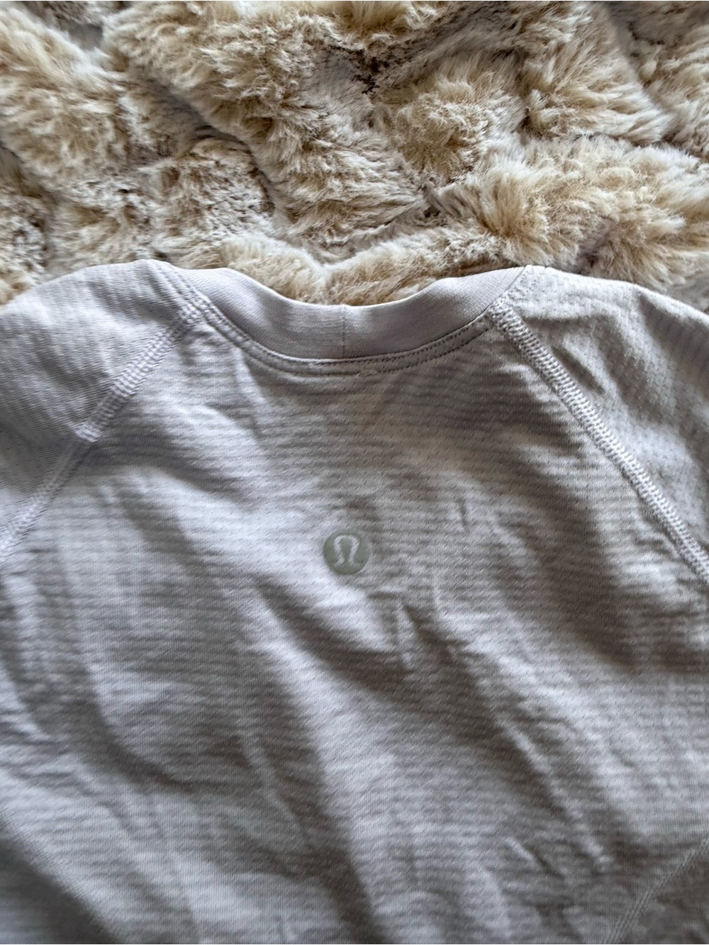 Lululemon Swiftly Tech Cropped Short Sleeve 2.0 size 4 - Picture 4 of 4